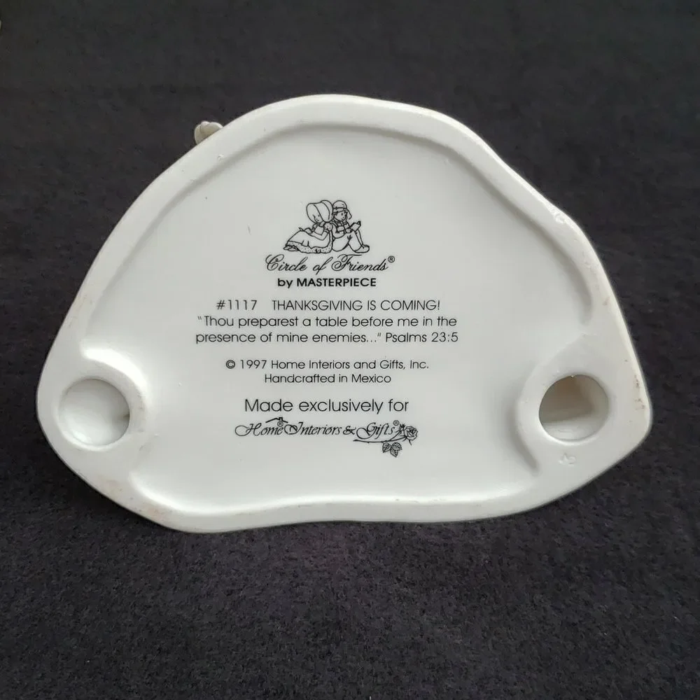 Vintage 1997 Circle of Friends by Masterpiece for Homco Porcelain Figurine #1117